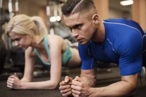 Ejercicios por grupo muscular: el mapa completo del gimnasio y cuánto entrenar cada músculo